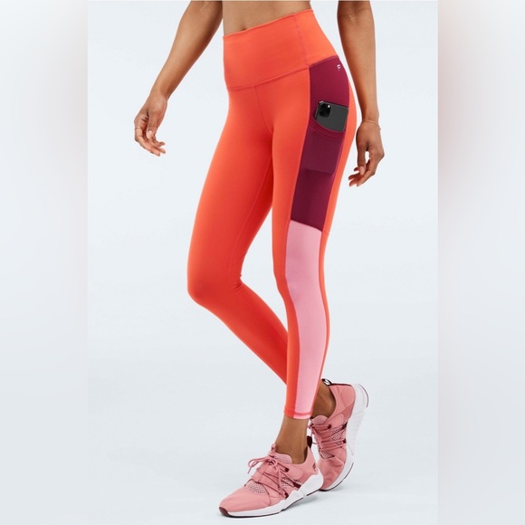 On-The-Go PowerHold Ultra HW 7/8 Legging with Pockets - Picture 4 of 11